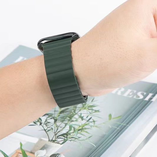 Mutural Liquid Silicone Magnetic Strap Watch Band For Apple Watch Ultra 49mm&Watch Ultra 2 49mm / Series 9&8&7 45mm / SE 3&SE 2&6&SE&5&4 44mm / 3&2&1 42mm(Green) by Mutural