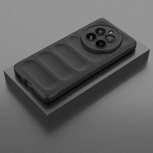 For Realme 12 Pro 5G / 12 Pro+ Magic Shield TPU + Flannel Phone Case(Black) by buy2fix