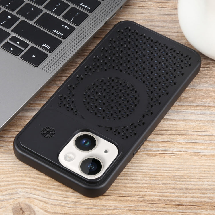 For iPhone 15 Pure Color Honeycomb Aromatherapy MagSafe Phone Case(Black) by buy2fix