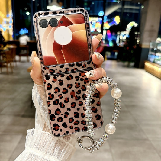 For Motorola Razr 50 Feather Leopard Pattern Integrated Phone Case with Bracelet(Brown) by buy2fix