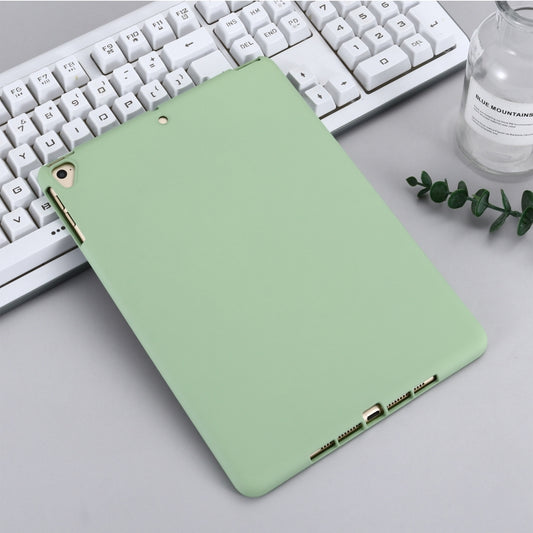 Solid Color Liquid Silicone Dropproof Full Coverage Protective Case For iPad Air / 9.7 2017 / 9.7 2018 / Pro 9.7(Green) by buy2fix