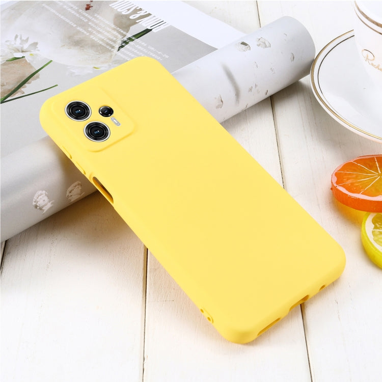 For Motorola Moto G13 / G23 Pure Color Liquid Silicone Shockproof Phone Case(Yellow) by buy2fix