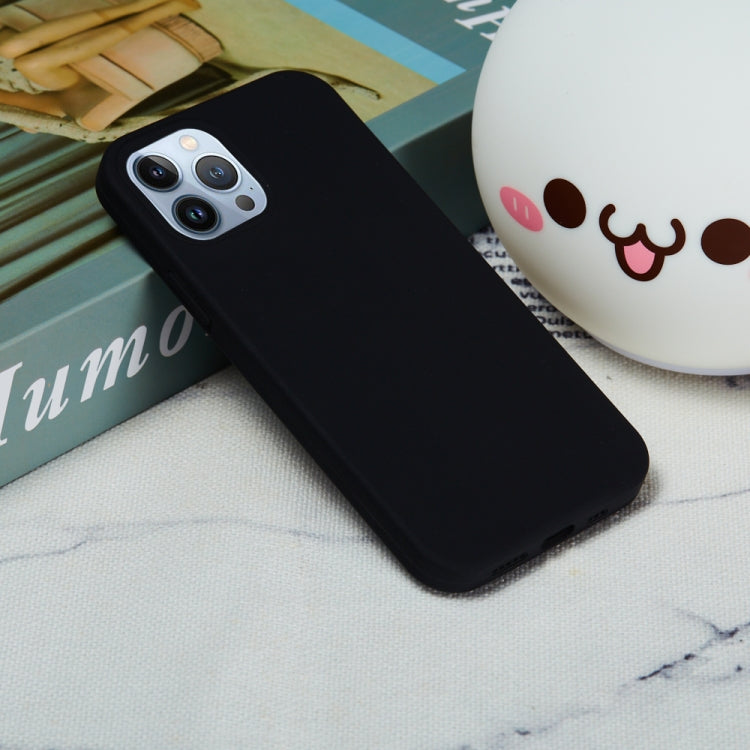 For iPhone 15 Pro Solid Color Silicone Phone Case(Black) by buy2fix