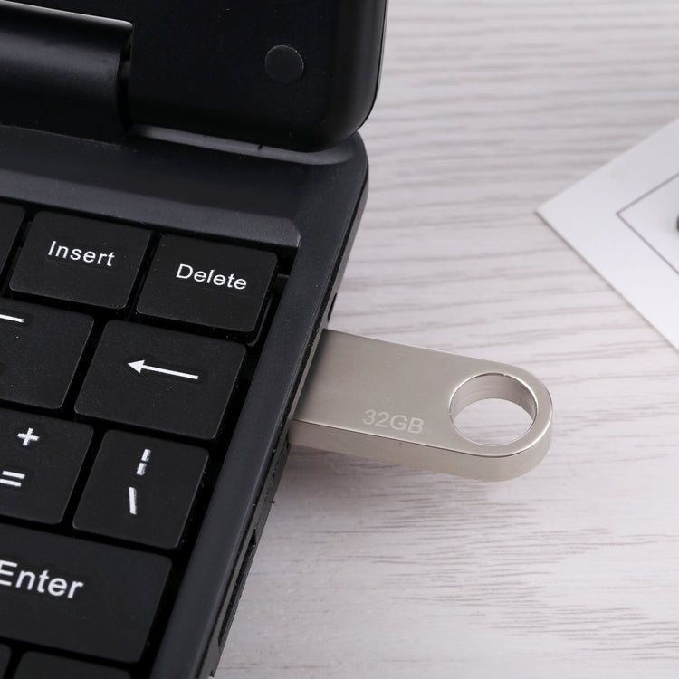 32GB Metal USB 2.0 Flash Disk by buy2fix