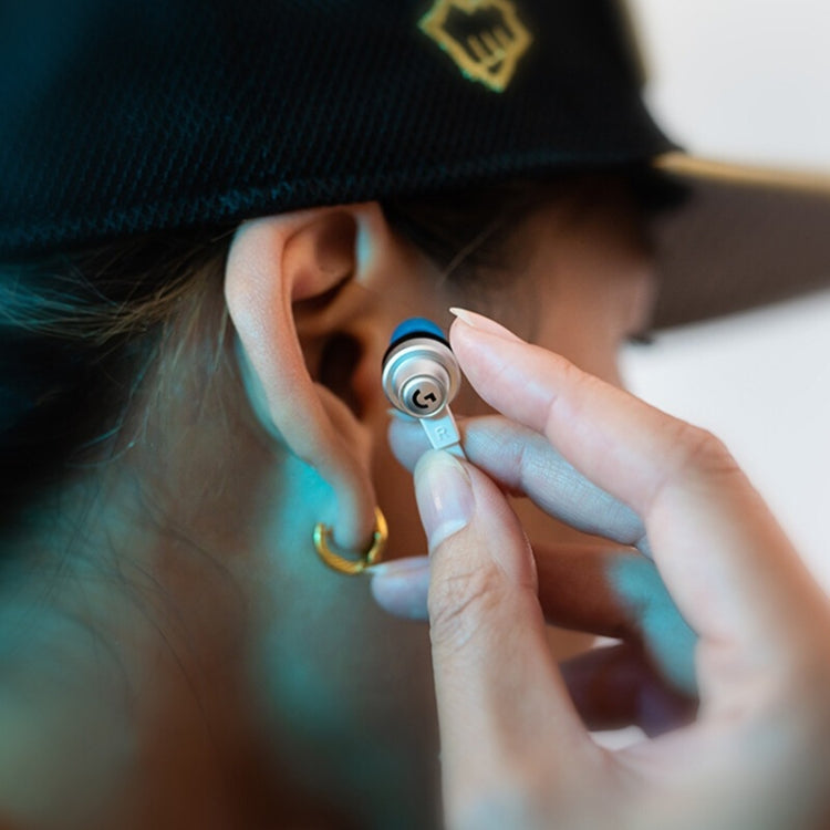 Logitech G333 In-ear Gaming Wired Earphone with Microphone, Standard Version(Black) by Logitech