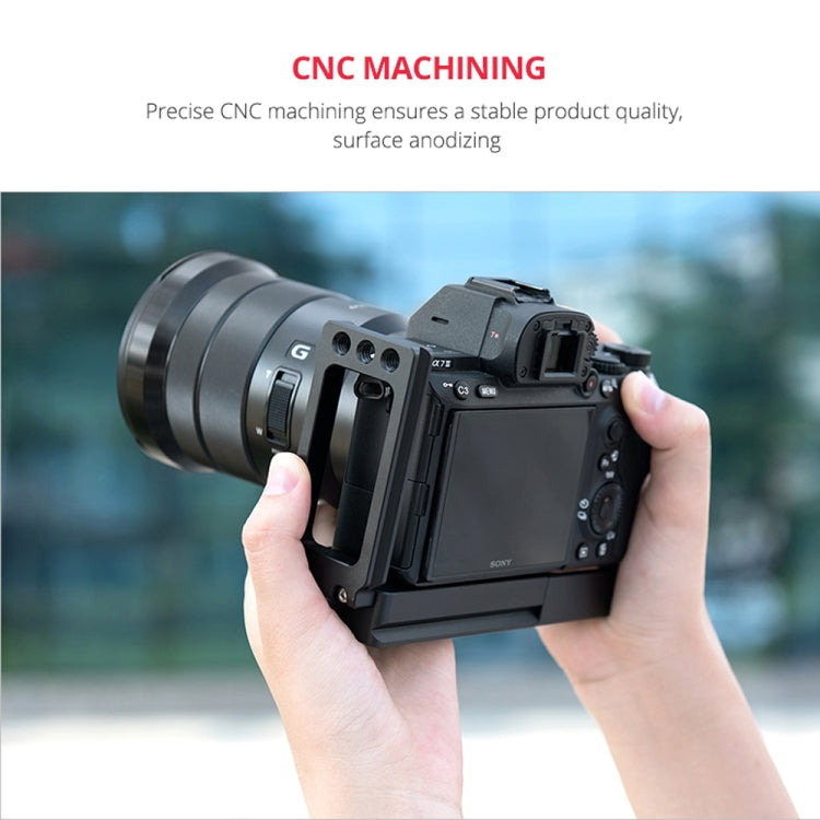 YELANGU CL6 YLG0712A Vertical Shoot Quick Release L Plate Bracket Base Holder for Sony A9 (ILCE-9) / A7 III/ A7R III(Black) - L-Bracket by YELANGU | Online Shopping UK | buy2fix