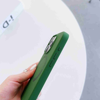 For iPhone 13 MagSafe Magnetic Liquid Silicone Phone Case(Black) by buy2fix