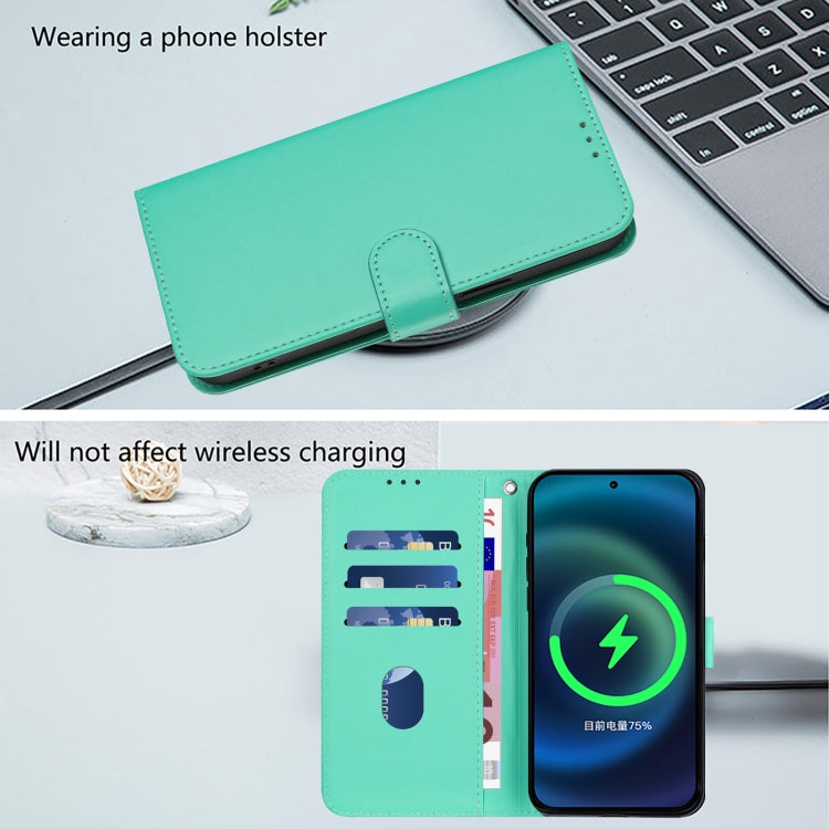 For Motorola Moto G Play 4G 2024 Global Skin Feel Solid Color Leather Phone Case with Lanyard(Green) by buy2fix