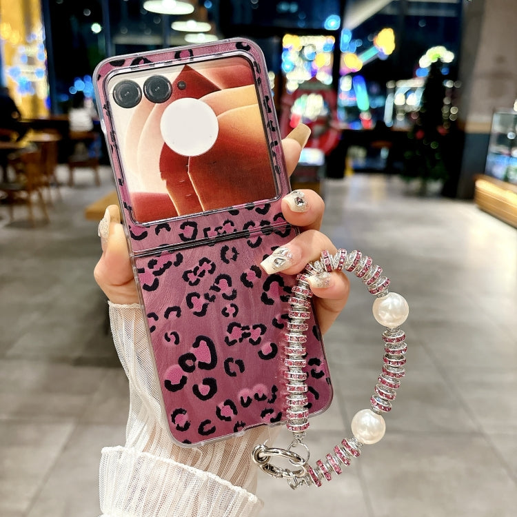 For Motorola Razr 50 Ultra Feather Leopard Pattern Integrated Phone Case with Bracelet(Purple) by buy2fix