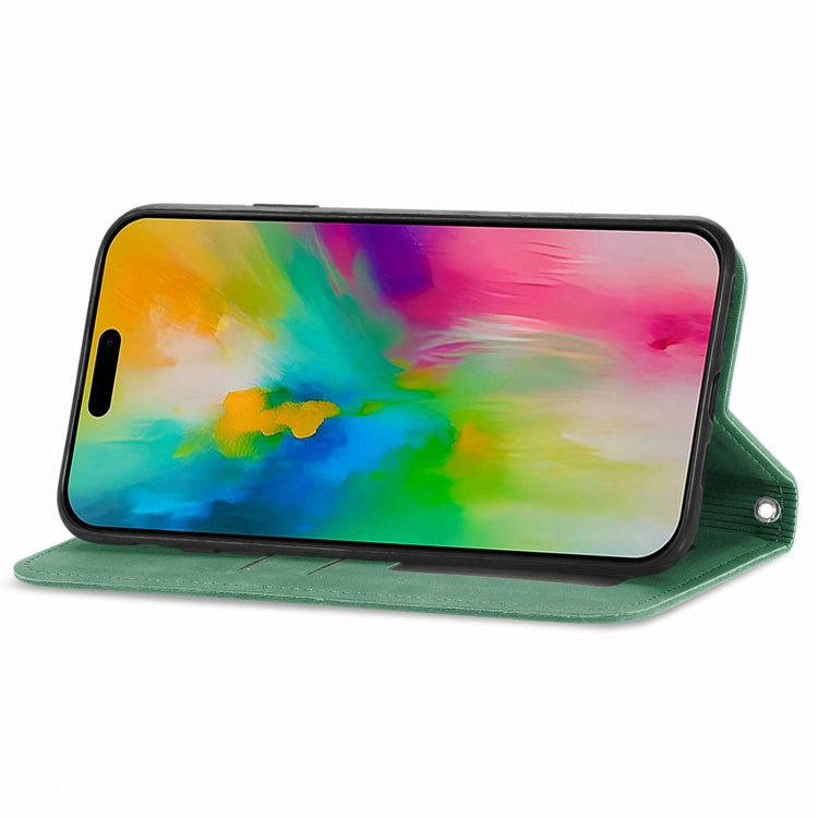 For iPhone 16 Plus Retro Skin Feel Magnetic Flip Leather Phone Case(Green) - iPhone 16 Plus Cases by buy2fix | Online Shopping UK | buy2fix