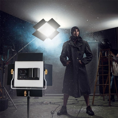 VLOGLITE W660S For Video Film Recording 3200-5600K Lighting LED Video Light with Tripod, Plug:UK Plug by VLOGLITE