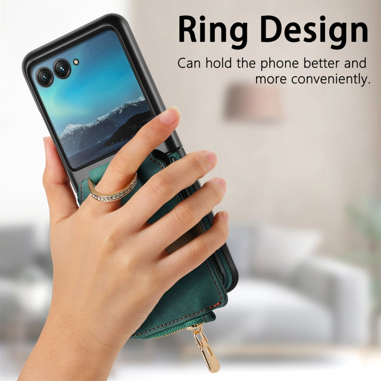 For Motorola Razr 40 Ultra Retro Skin-feel Ring Multi-card Wallet Phone Case(Green) by buy2fix