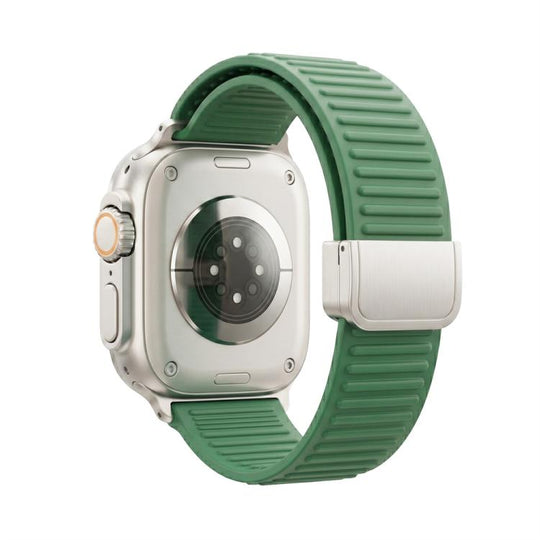 For Apple Watch 42mm / 41mm / 40mm / 38mm Mountain Pattern Loop Magnetic Buckle Silicone Watch Band(Green)