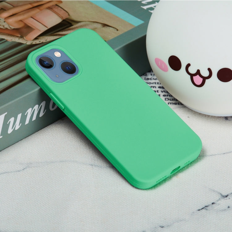 For iPhone 15 Solid Color Silicone Phone Case(Green) - iPhone 15 Cases by buy2fix | Online Shopping UK | buy2fix